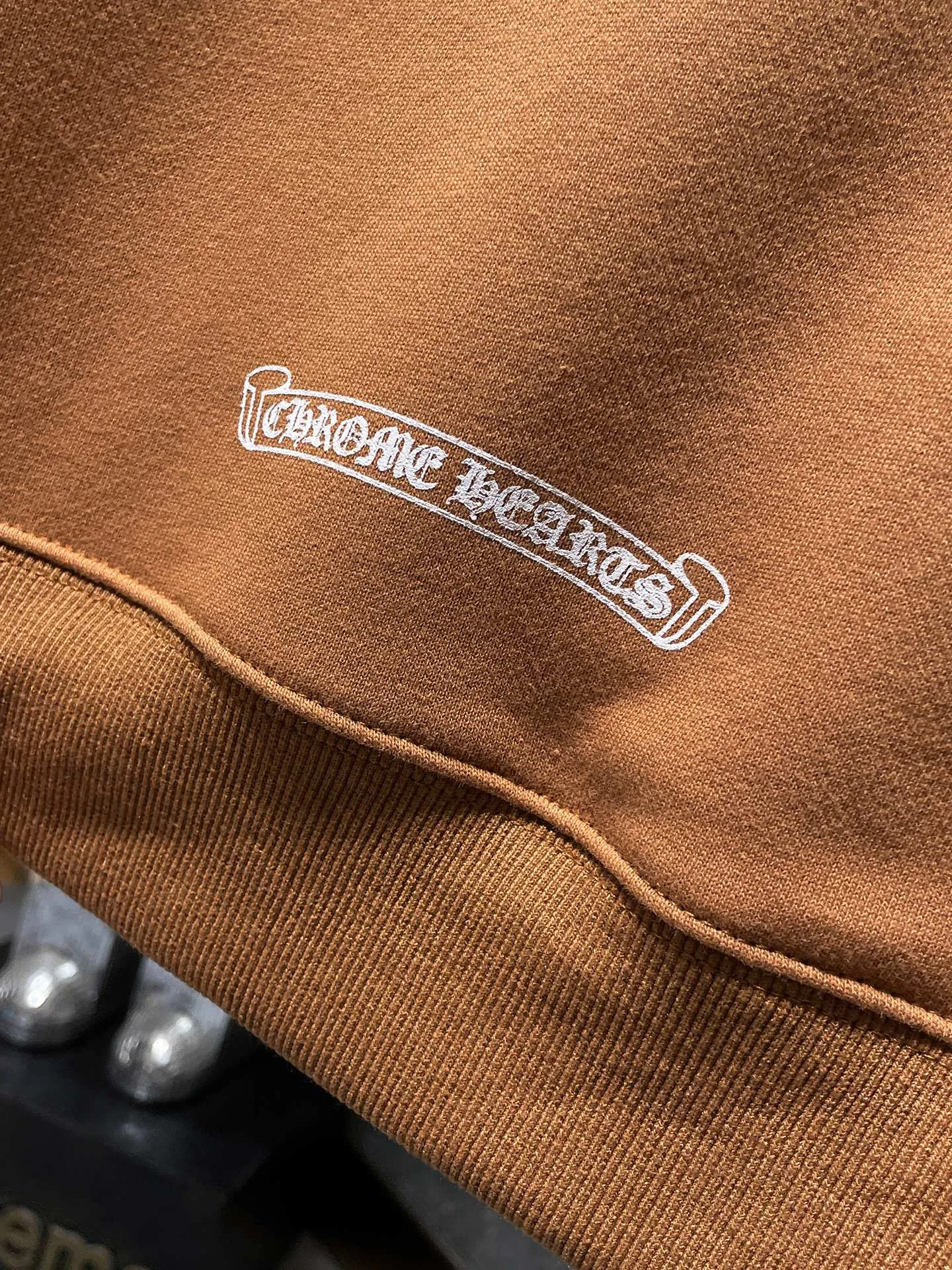 P246 Chrome Hearts Autumn and Winter 2025 are on sale simultaneously at counters❤️High weight! ! Crow Heart Mattyboy graffiti limited edition sweatshirt. Imported environmentally friendly glue printing and dyeing. Improved customized version of 1:1 high-gram weight high-quality fabric. Recommended color: customized coffee. Size: S, M, L, XL